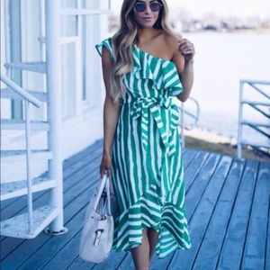 Flying Tomato One Shoulder, Ruffled Dress Large